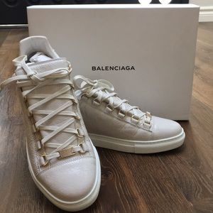 White Balenciaga Arena 